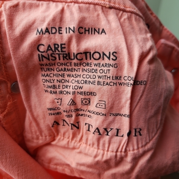 ANN TAYLOR Coral Cropped Jeans - Picture 3 of 7